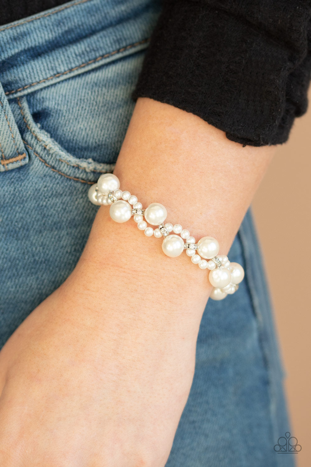 Paparazzi ♥ Utmost Uptown - White ♥ Bracelet