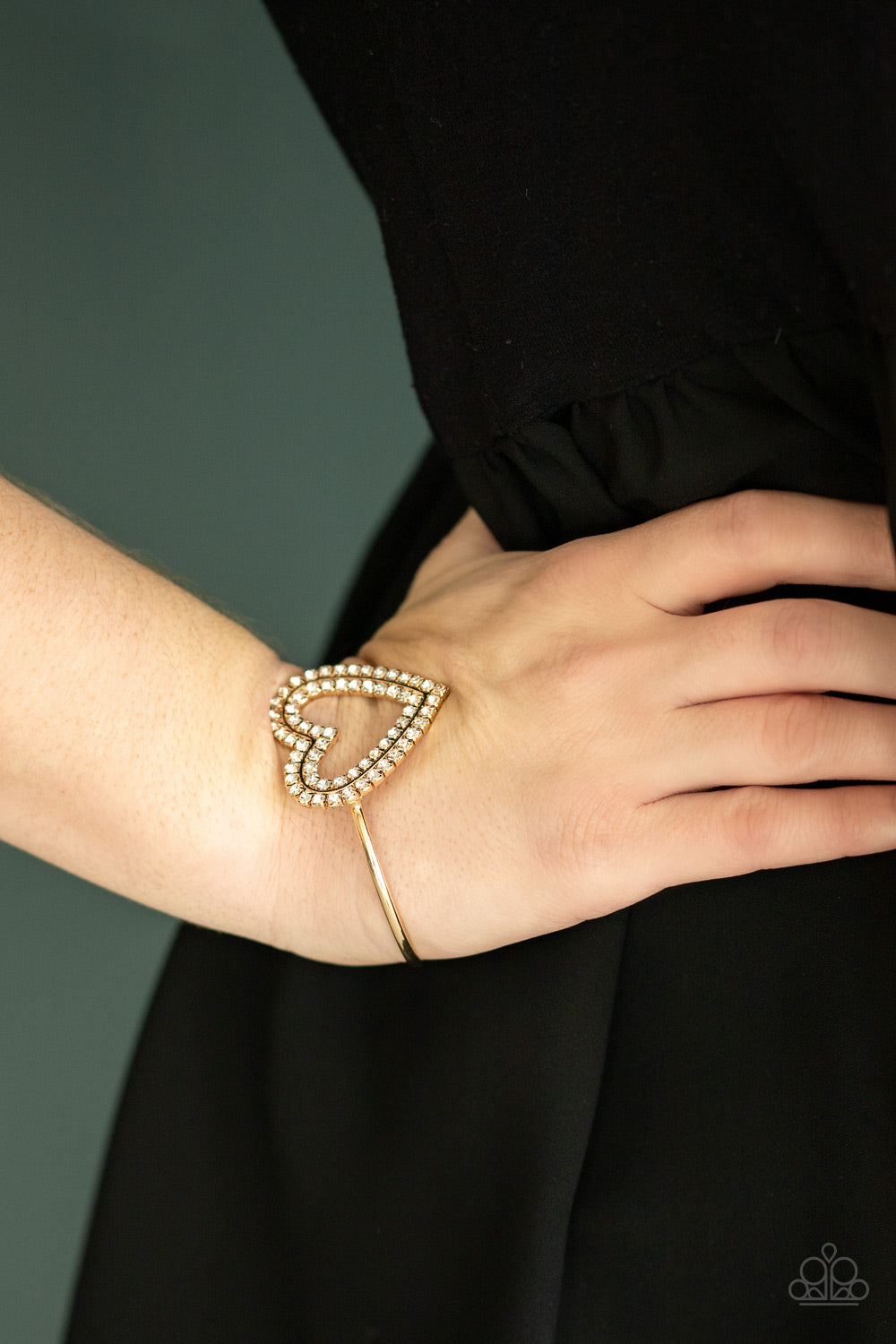 Paparazzi ♥ Heart Opener - Gold ♥ Bracelet