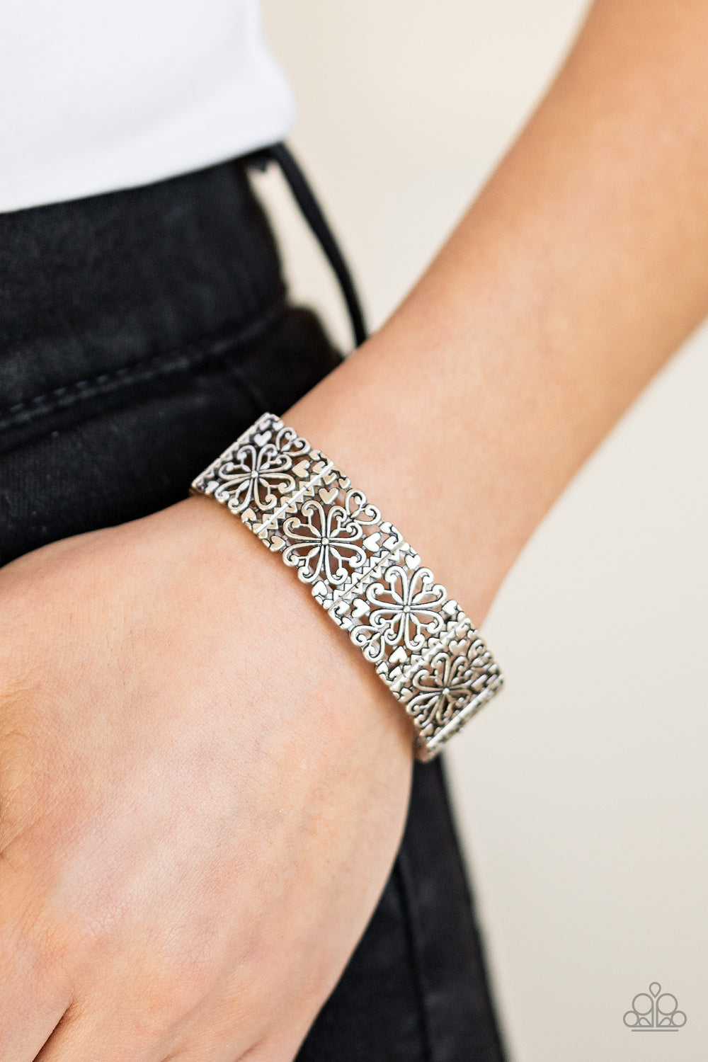 Paparazzi ♥ Summer Scandal - Silver ♥ Bracelet