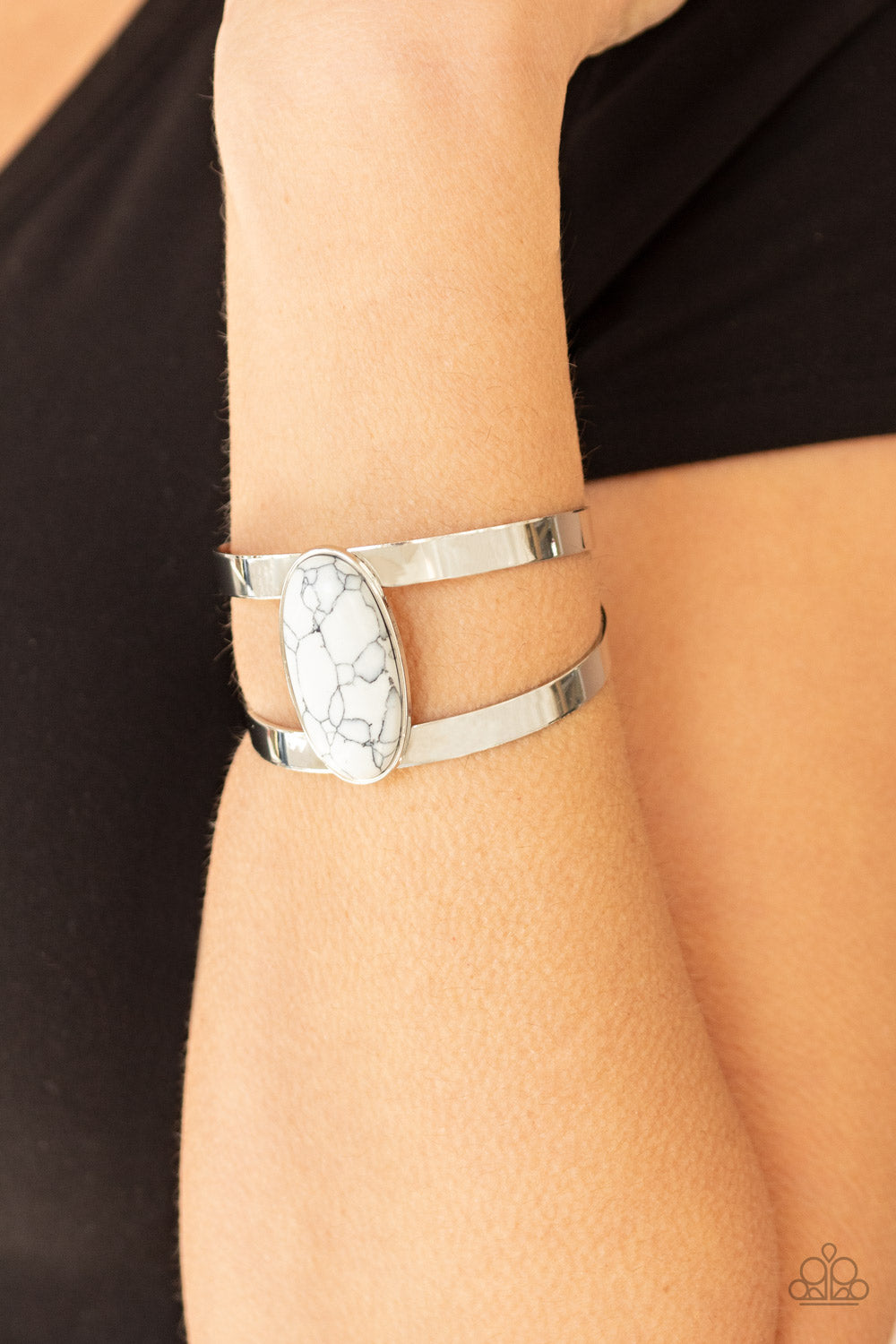 Paparazzi ♥ Quarry Queen - White ♥ Bracelet