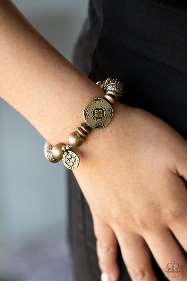 Paparazzi ♥ Aesthetic Appeal - Brass ♥ Bracelet