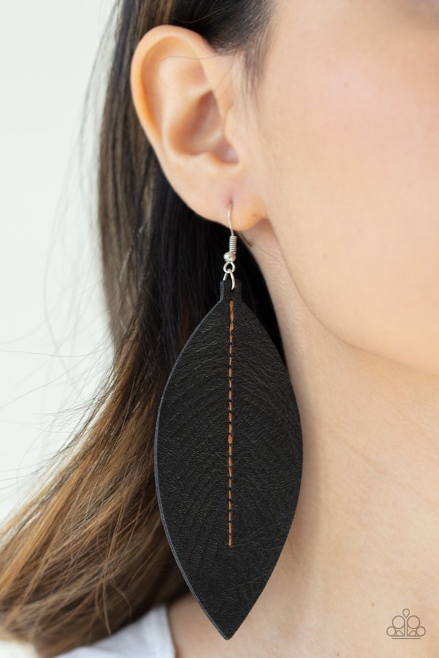 Paparazzi ♥ Naturally Beautiful - Black ♥ Earrings
