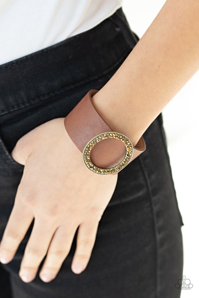 Paparazzi ♥ RING Them In - Brass ♥ Bracelet