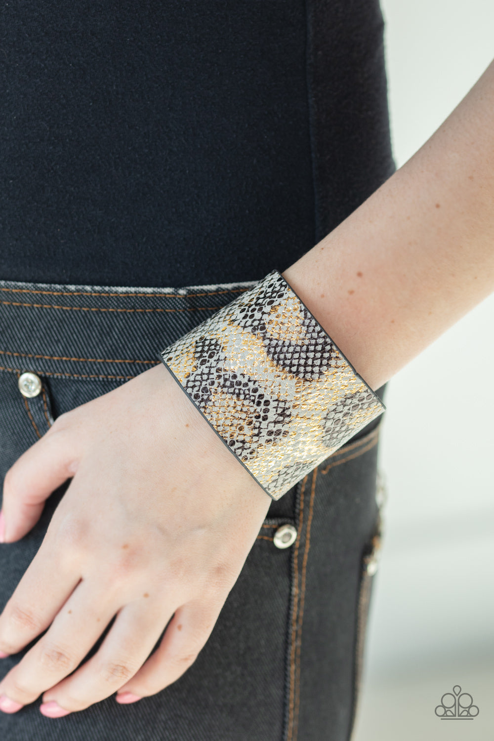 Paparazzi ♥ Serpent Shimmer - Silver ♥ Bracelet