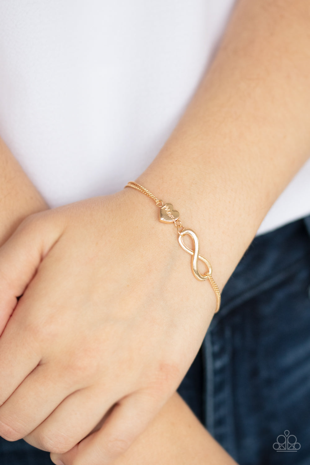 Paparazzi ♥ Purest Love - Gold ♥ Bracelet