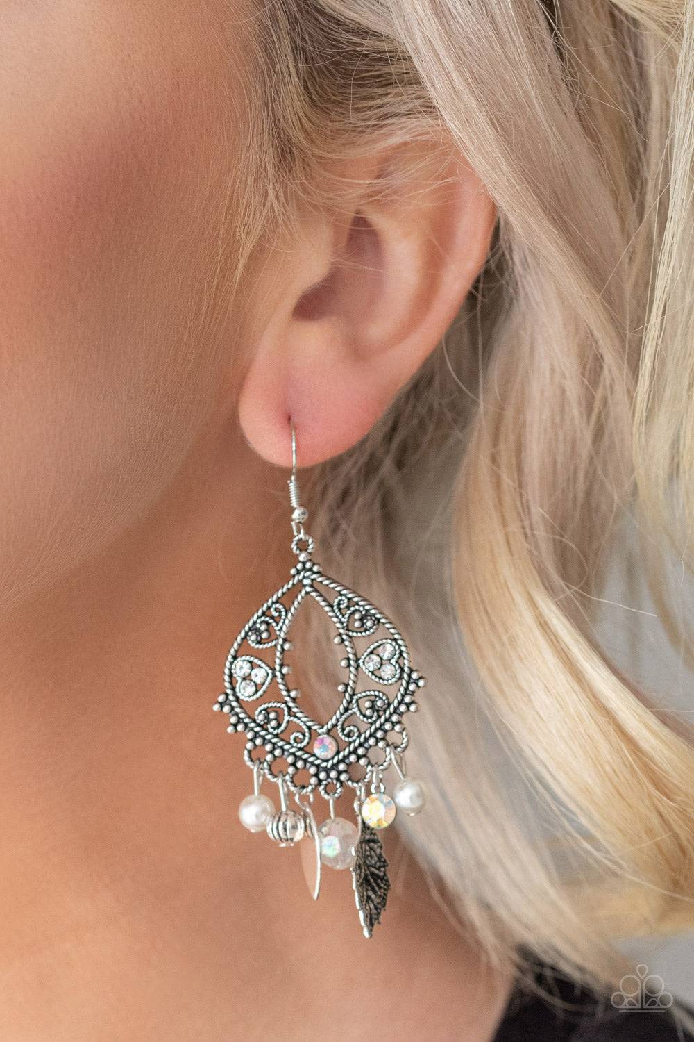Paparazzi ♥ Garden Picnic - White ♥ Earrings