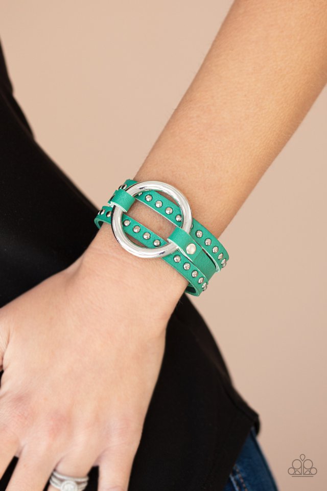 Paparazzi ♥ Studded Statement-Maker - Green ♥ Bracelet