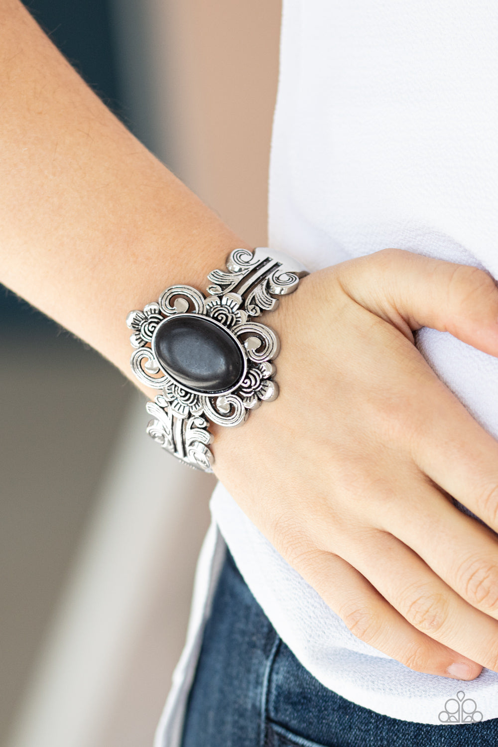Paparazzi ♥ Mojave Mystic - Black ♥ Bracelet