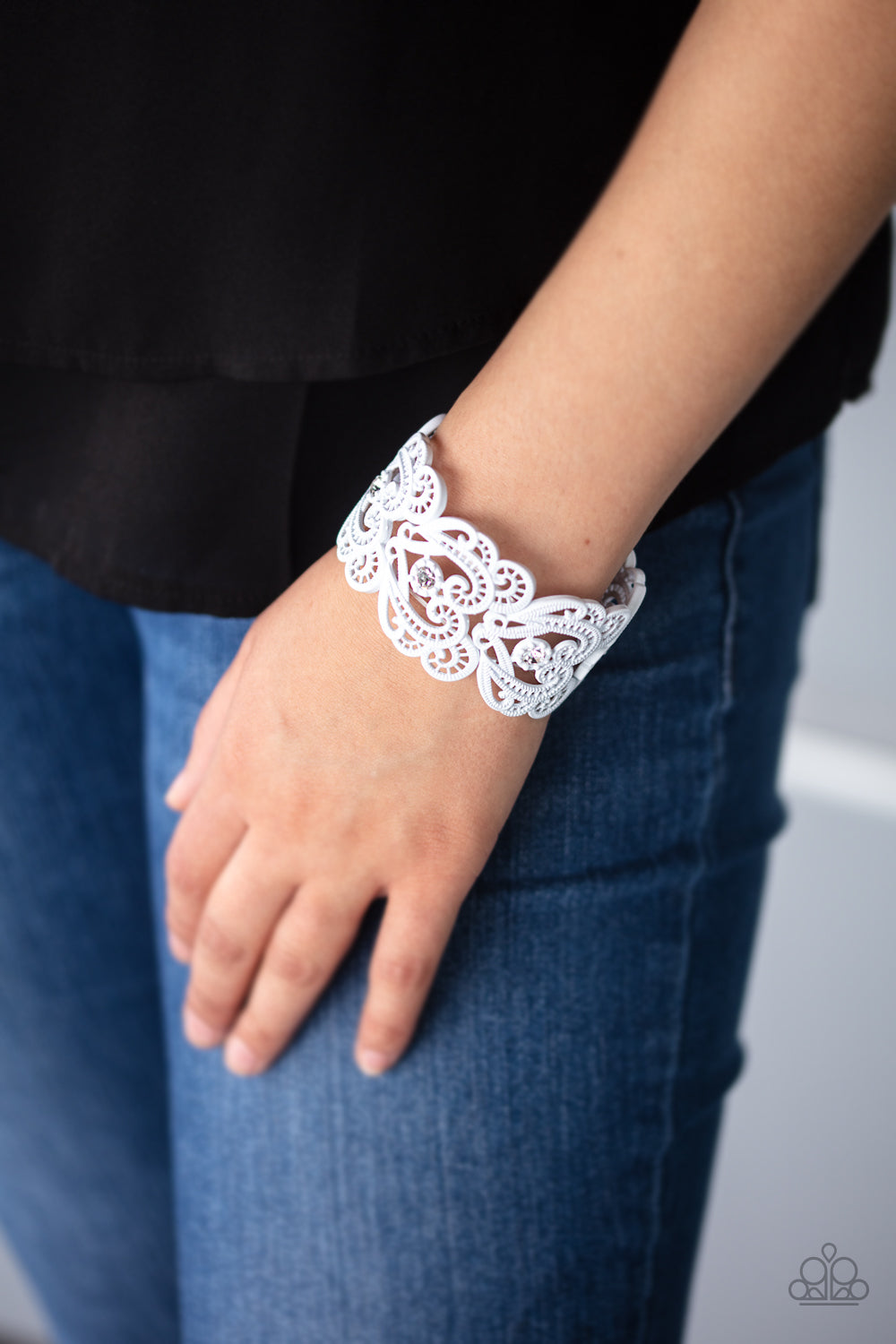 Paparazzi ♥ Vintage Romance - White ♥ Bracelet