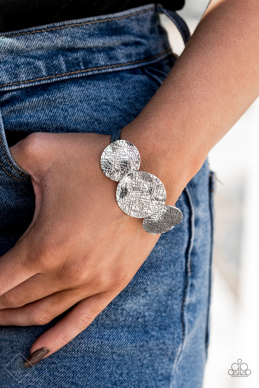 Paparazzi ♥ Urban Aftershock - Silver ♥ Bracelet