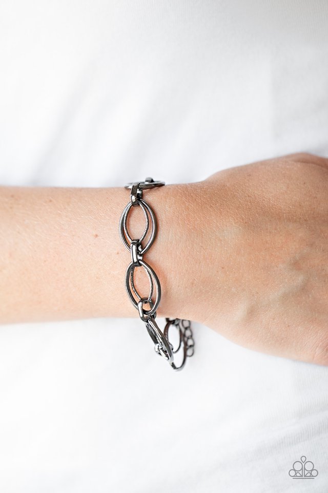Paparazzi ♥ Simplistic Shimmer - Black ♥ Bracelet