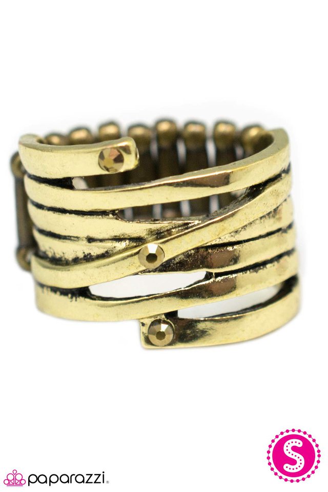 Paparazzi ♥ Set the Bar - Brass ♥ Ring