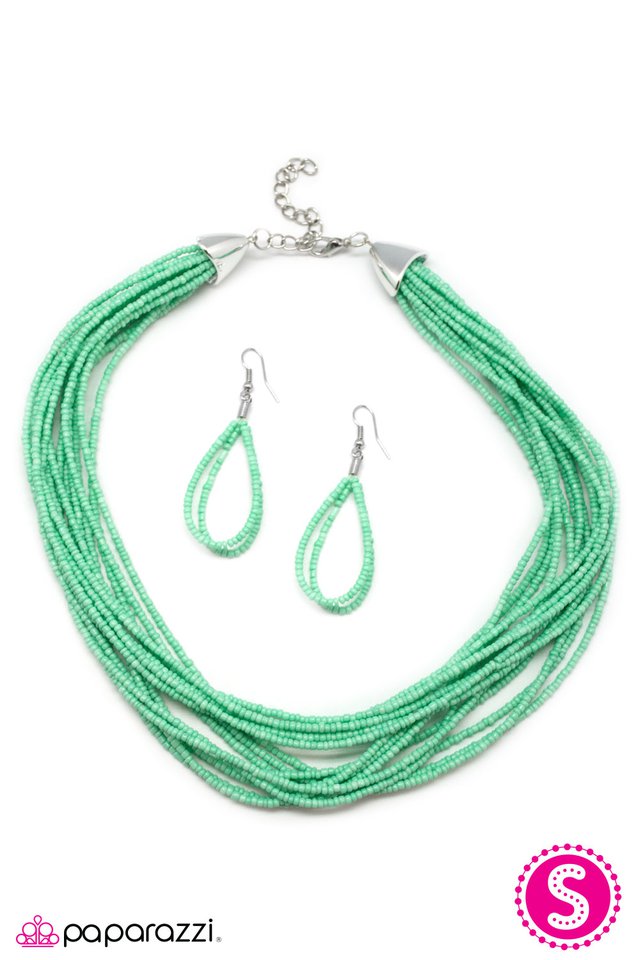 Paparazzi ♥ Wide Open Spaces - Green ♥ Necklace