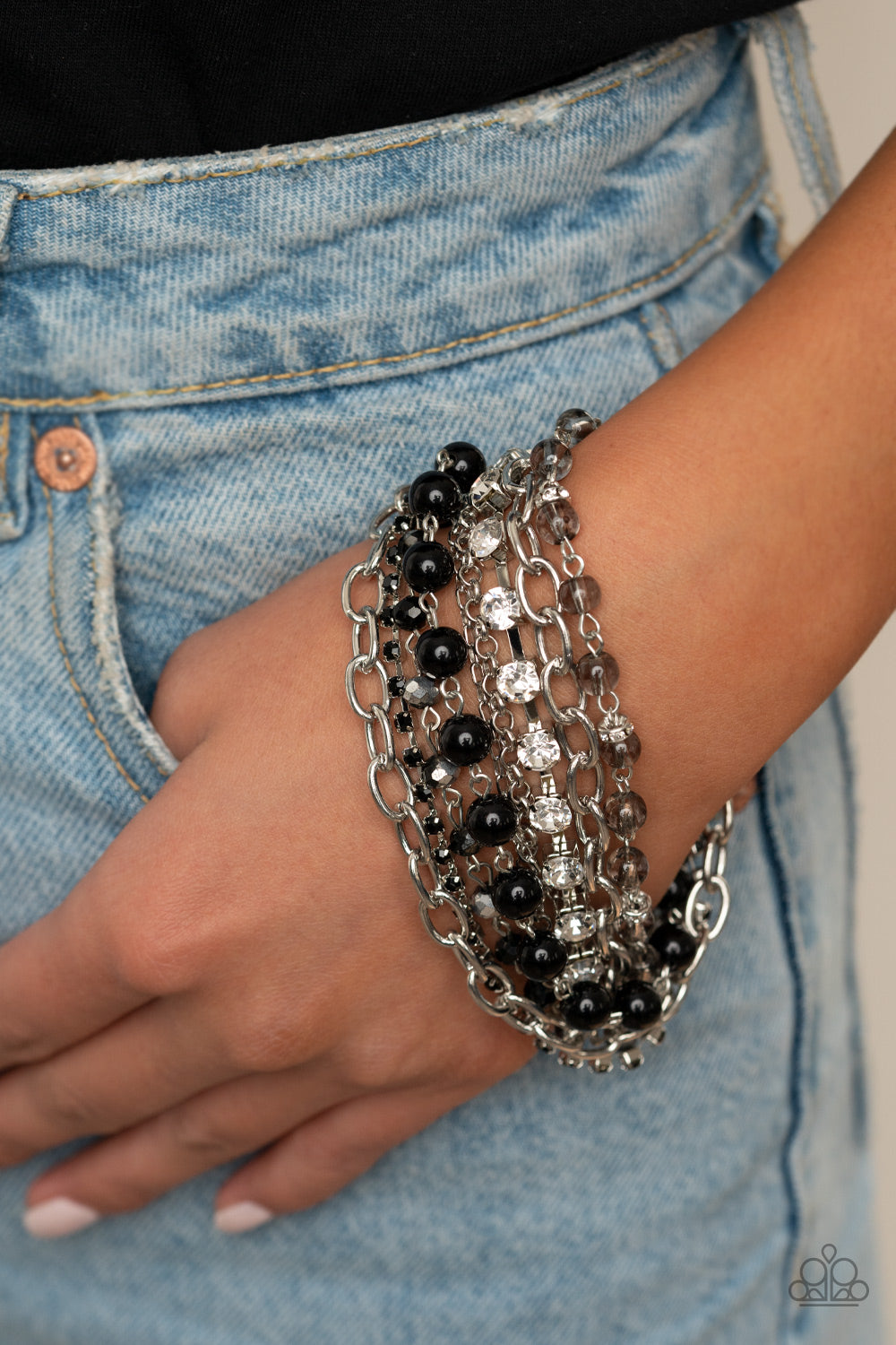 Paparazzi ♥ Heiress Hustle - Black ♥ Bracelet