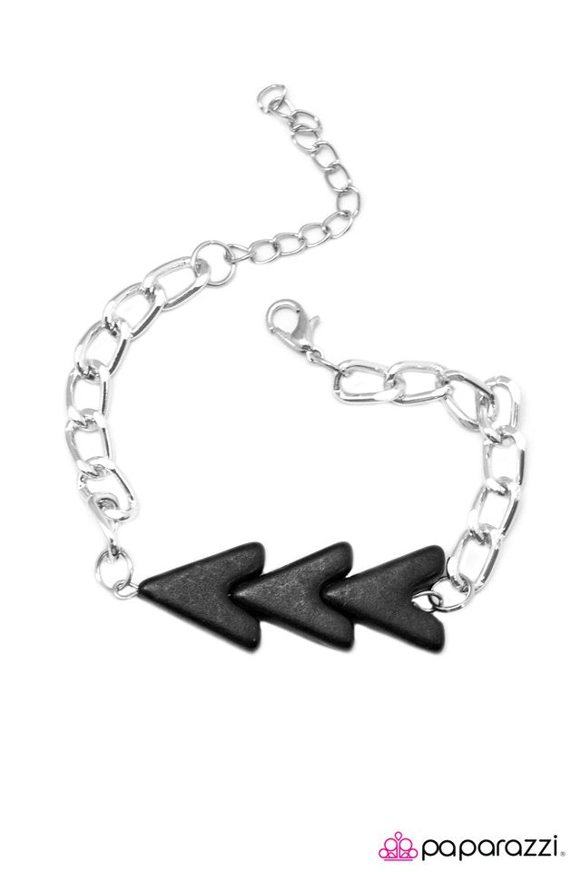 Paparazzi ♥ Follow Through - Black ♥ Bracelet