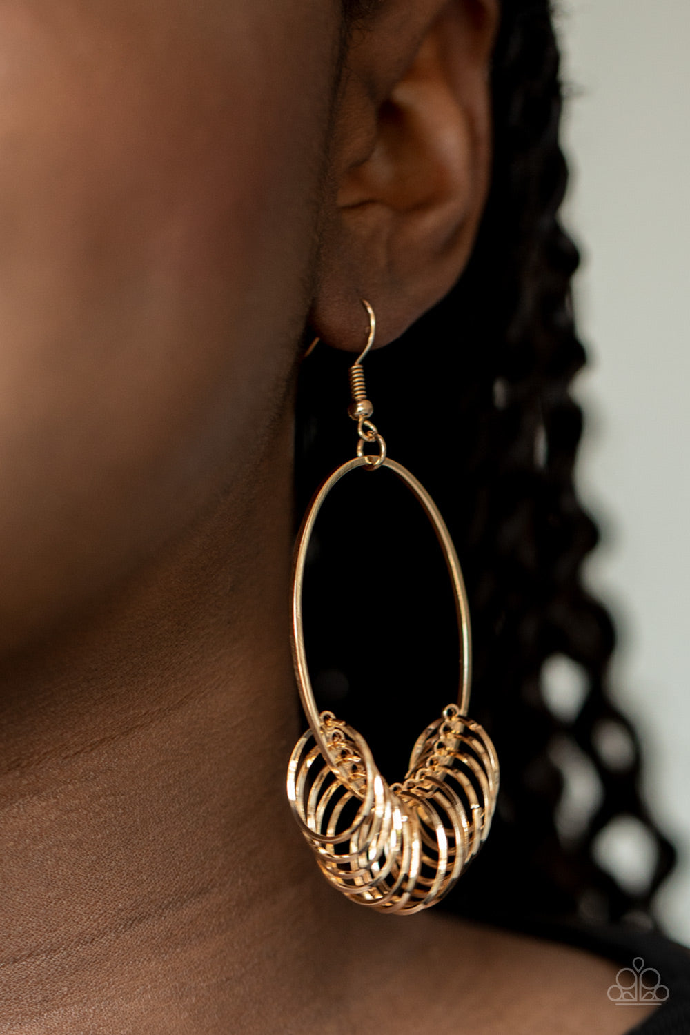 Paparazzi ♥ Halo Effect - Gold ♥ Earrings