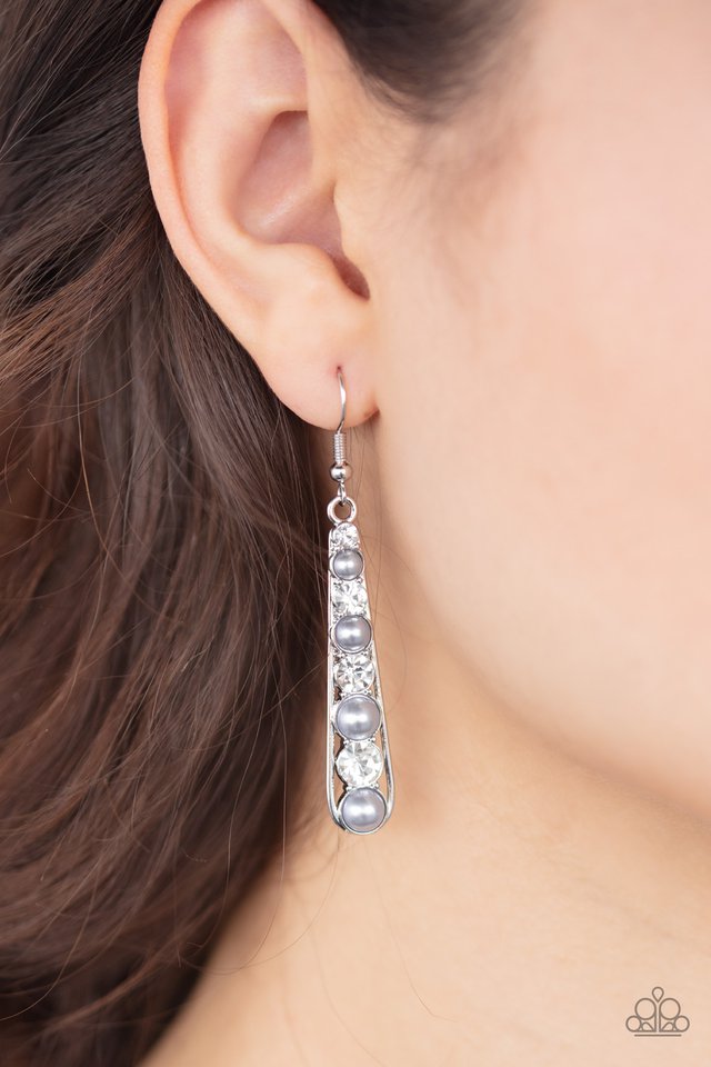 Paparazzi ♥ Drawn Out Drama - Silver ♥ Earrings