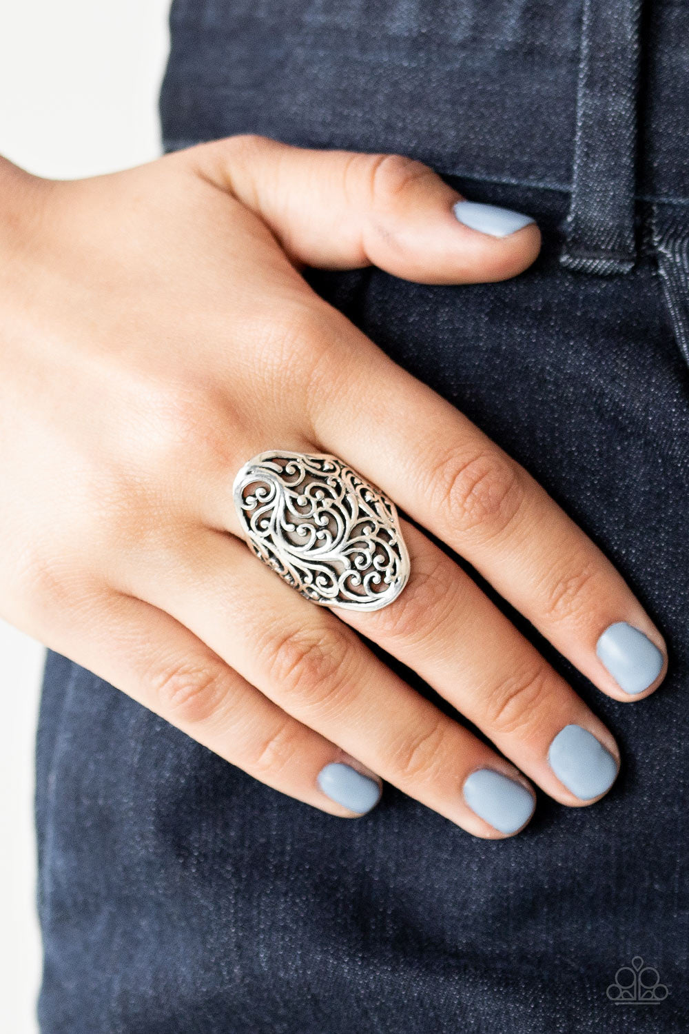 Paparazzi ♥ Vine Vibe - Silver ♥ Ring