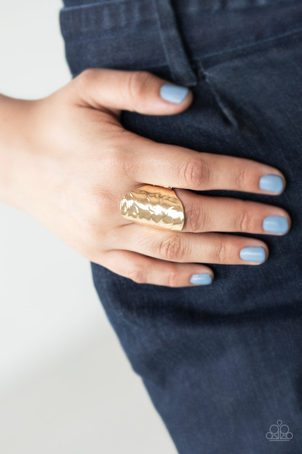Paparazzi ♥ Retro Ripple - Gold ♥ Ring