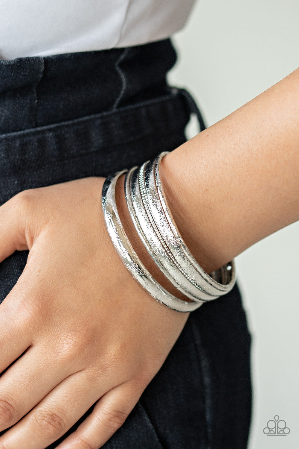 Paparazzi ♥ Basic Bauble - Silver ♥ Bracelet
