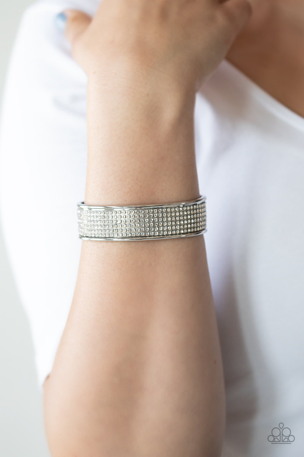 Paparazzi ♥ Cant Believe Your ICE - White ♥ Bracelet