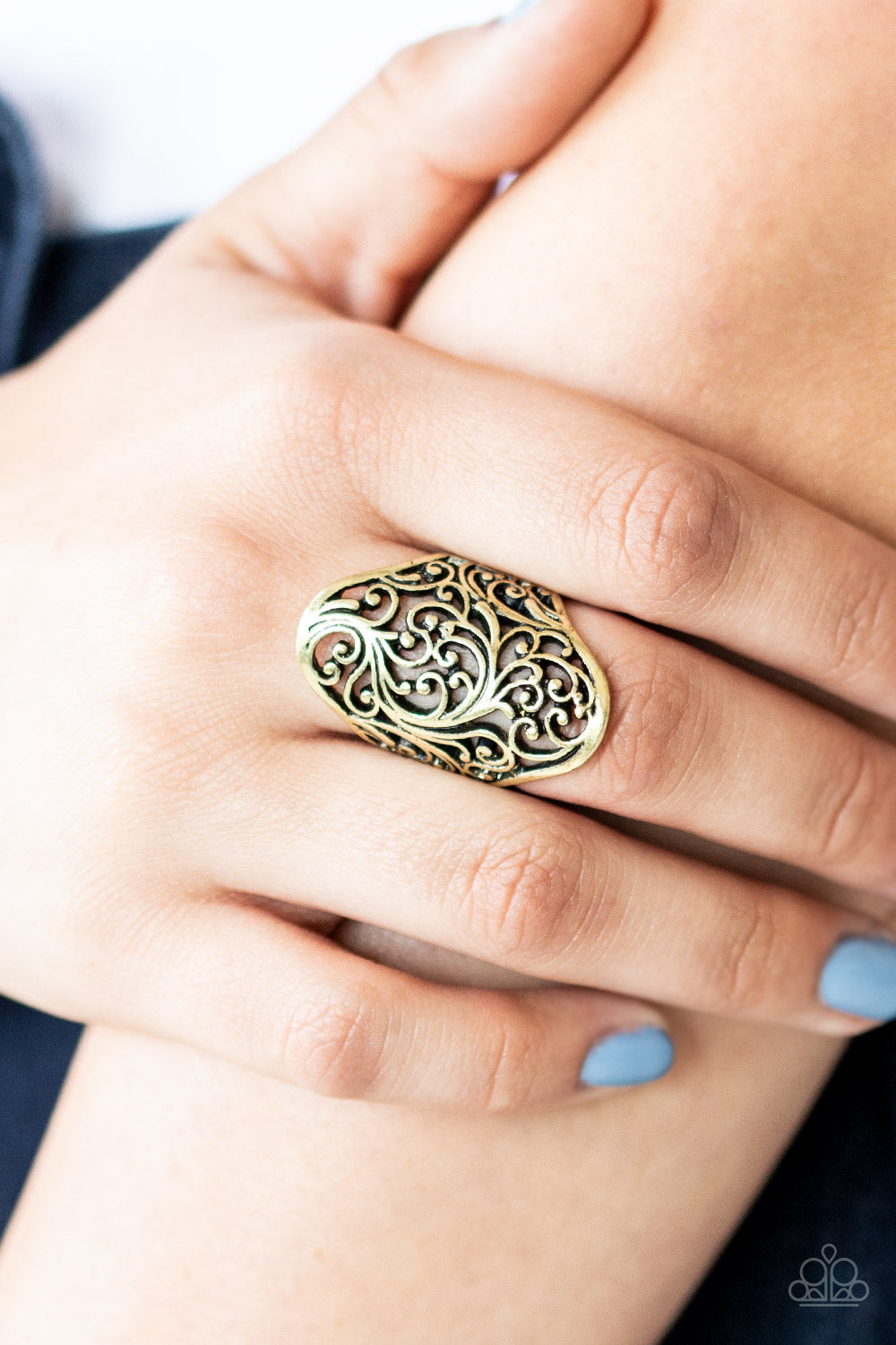 Paparazzi ♥ Vine Vibe - Brass ♥ Ring
