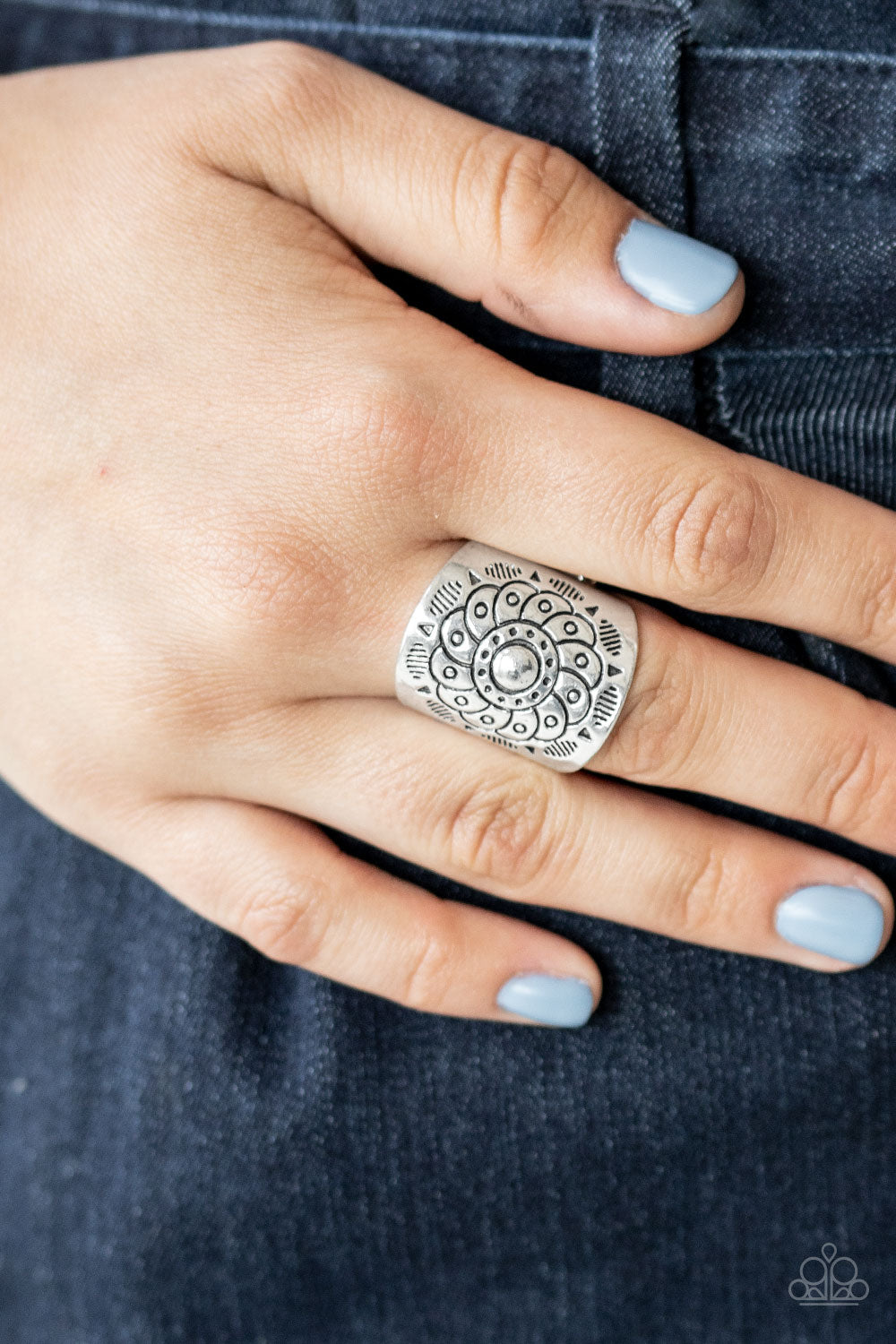 Paparazzi ♥ Dig It - Silver ♥ Ring