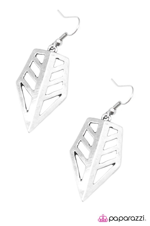 Paparazzi ♥ Iron Maiden - Silver ♥ Earrings