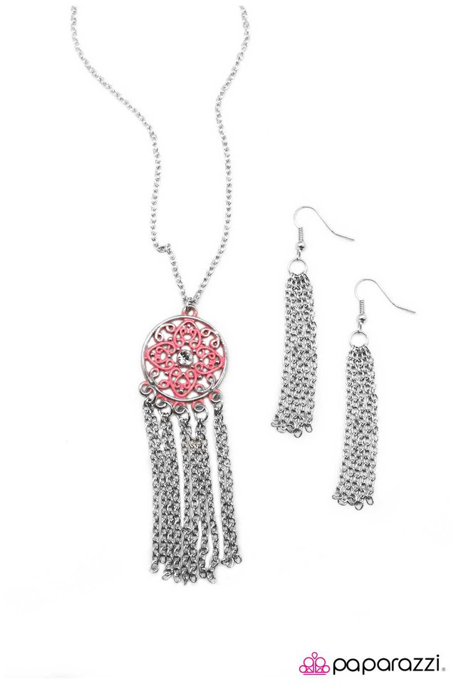 Paparazzi ♥ The North Star - Pink ♥ Necklace