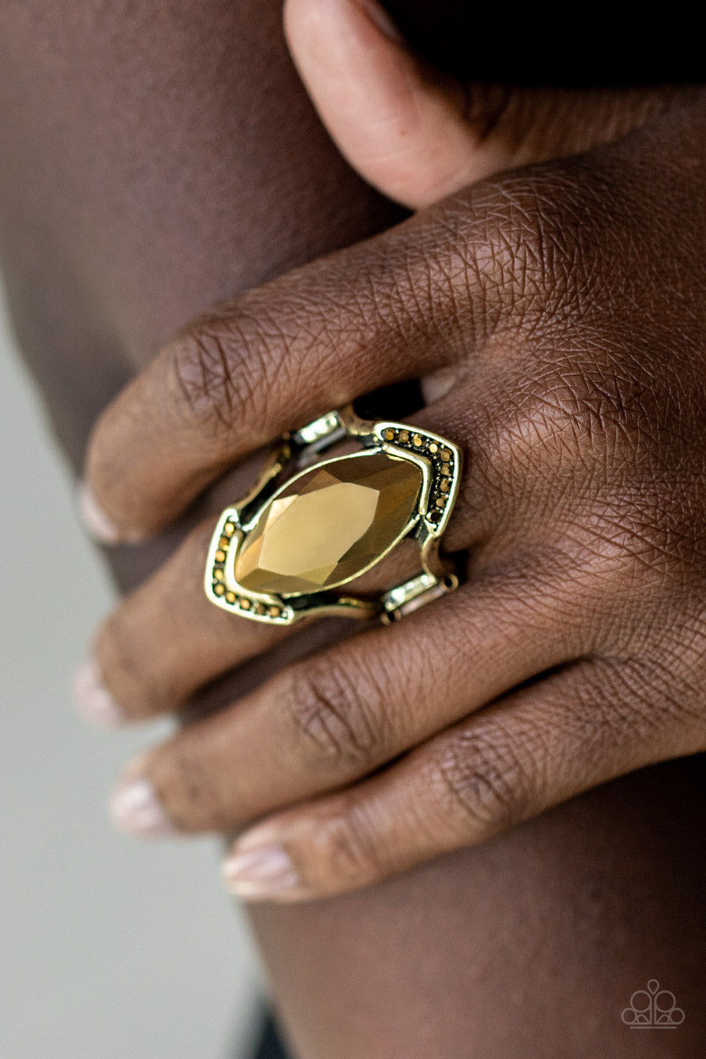 Paparazzi ♥ Leading Luster - Brass ♥ Ring