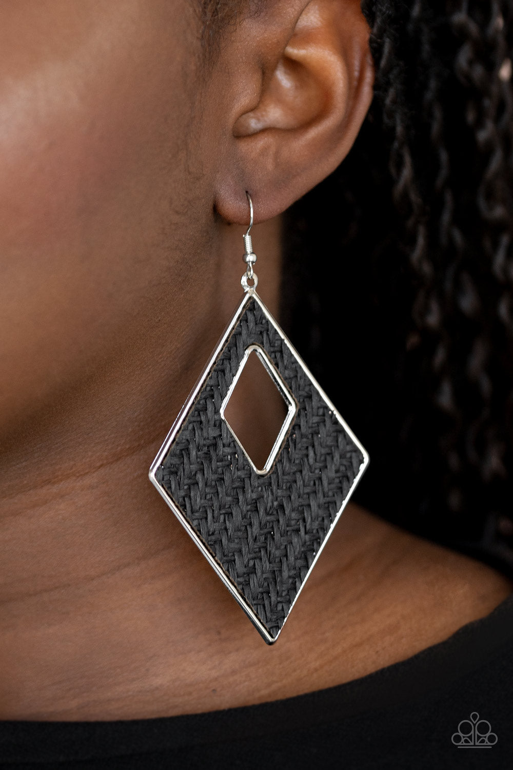 Paparazzi ♥ Woven Wanderer - Black ♥ Earrings