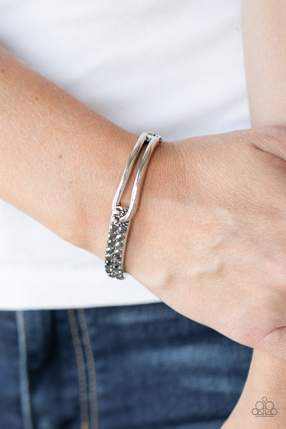 Paparazzi ♥ Freeze! - Silver ♥ Bracelet