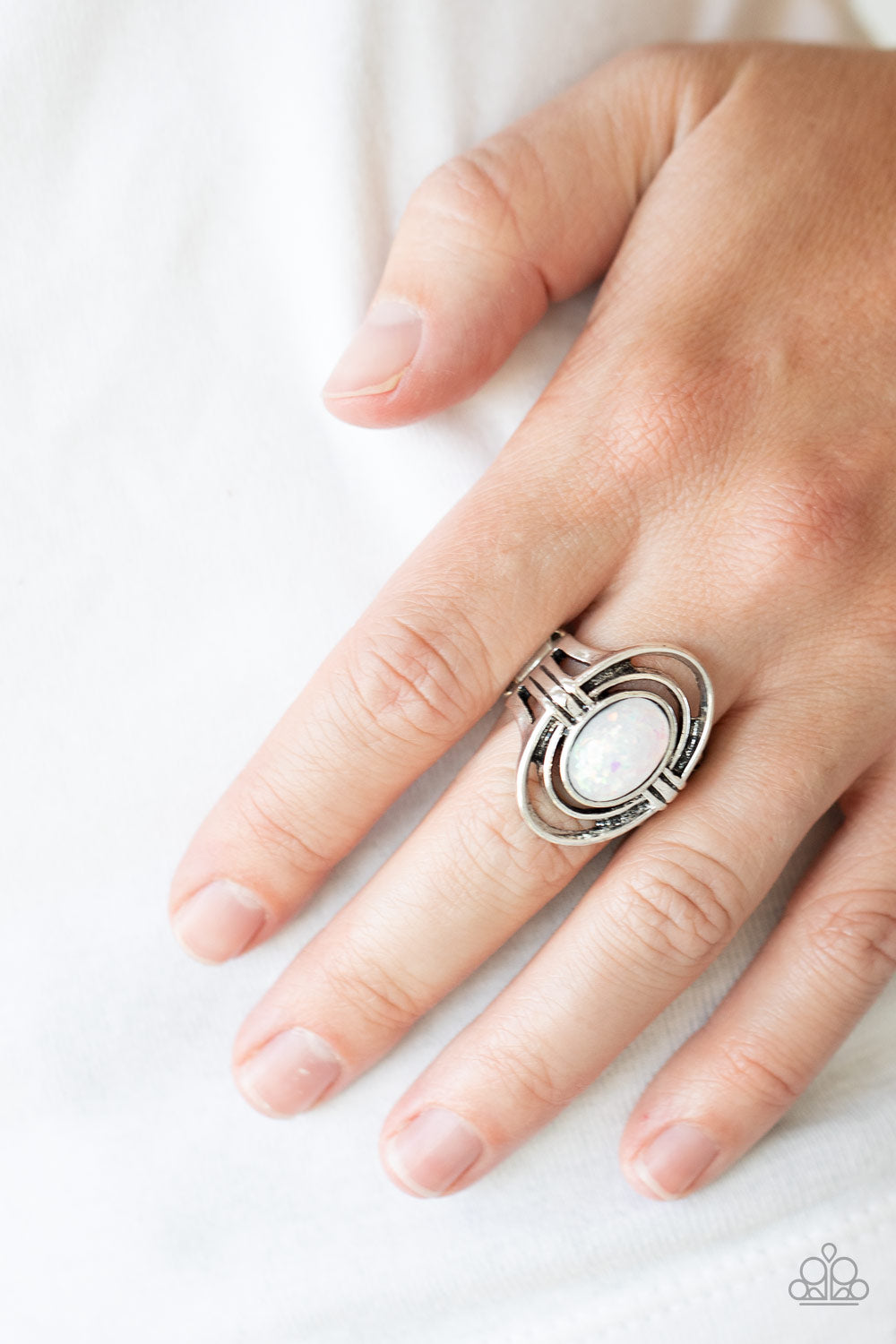 Paparazzi ♥ Peacefully Pristine - White ♥ Ring