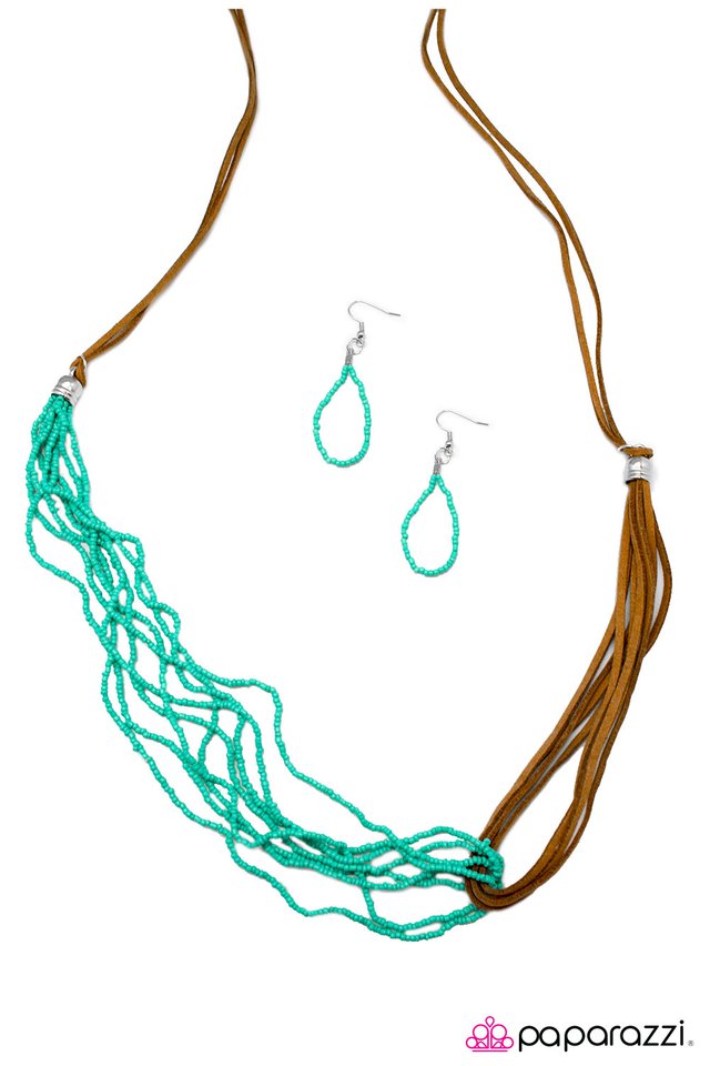 Paparazzi ♥ Dancing in the Desert - Turquoise ♥ Necklace