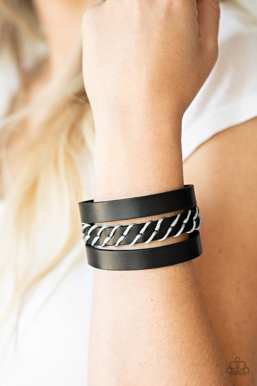 Paparazzi ♥ Backroad Bounty - Black ♥ Bracelet