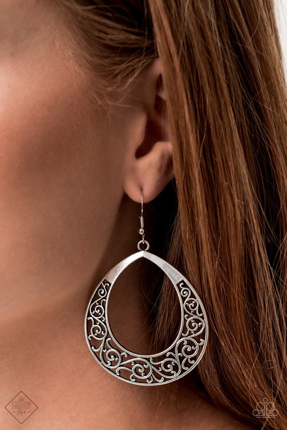 Paparazzi ♥ Vineyard Venture - Silver ♥ Earrings