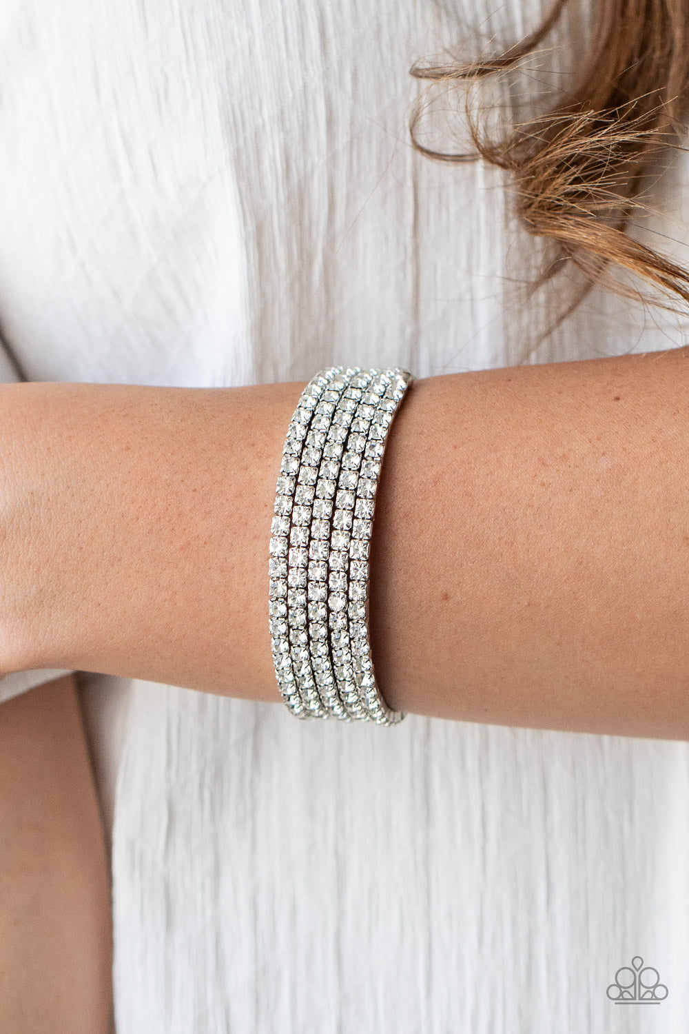 Paparazzi ♥ The GLOW-Digger - White ♥ Bracelet