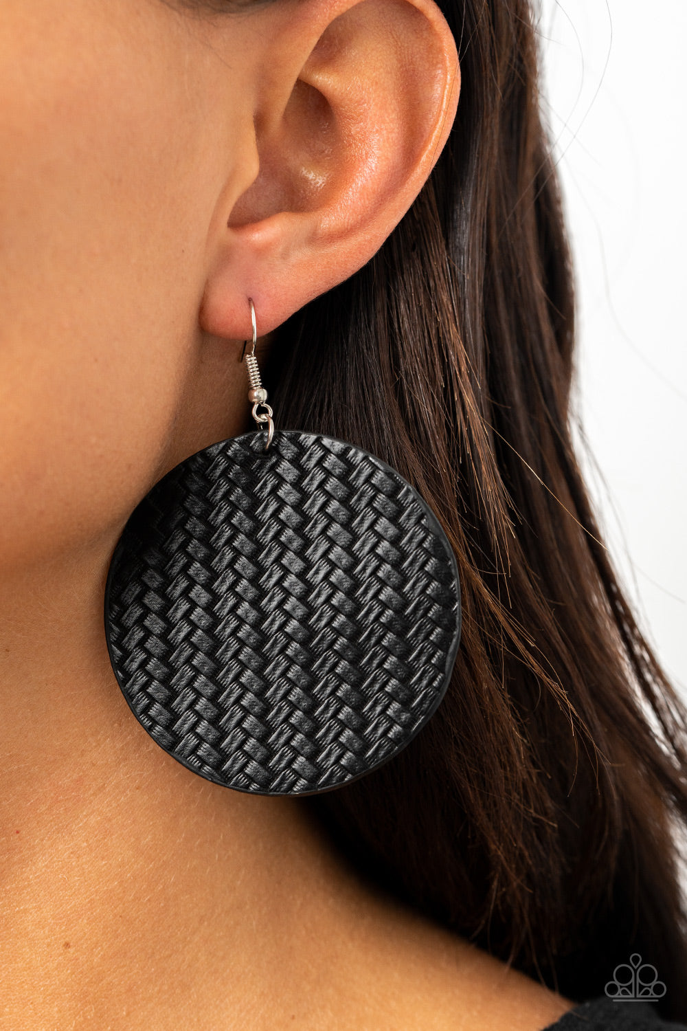 Paparazzi ♥ WEAVE Your Mark - Black ♥ Earrings