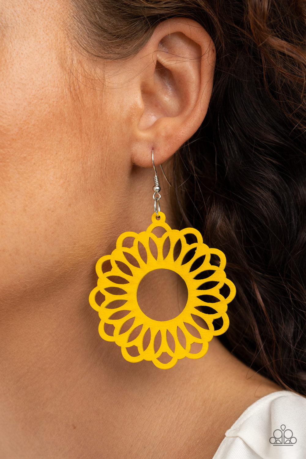 Paparazzi ♥ Dominican Daisy - Yellow ♥ Earrings