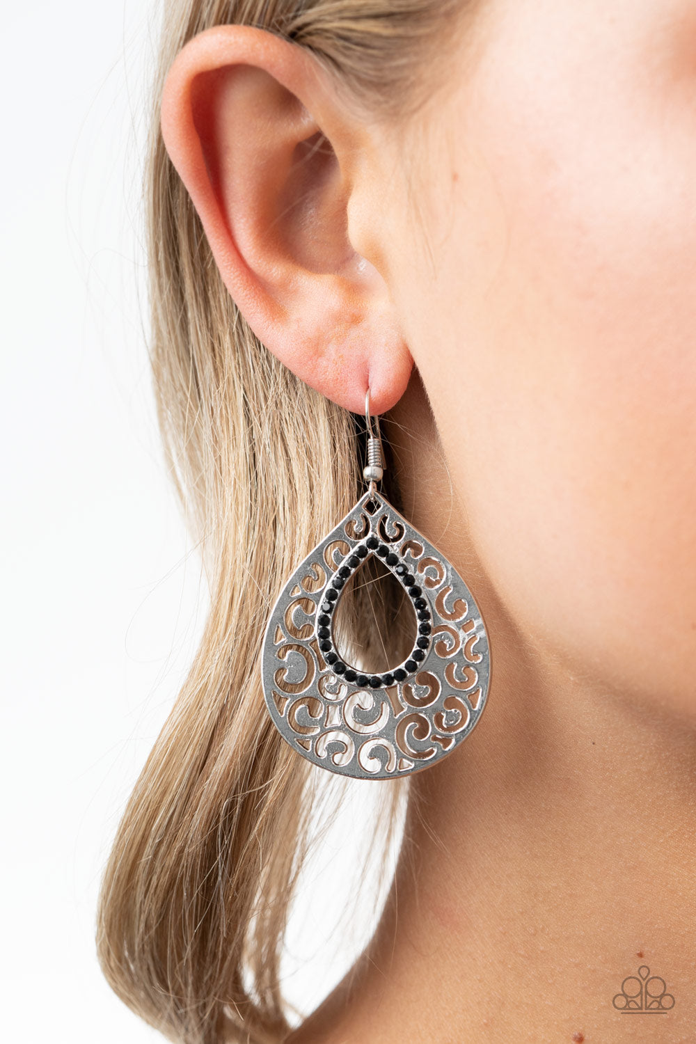 Paparazzi ♥ Airy Applique - Black ♥ Earrings