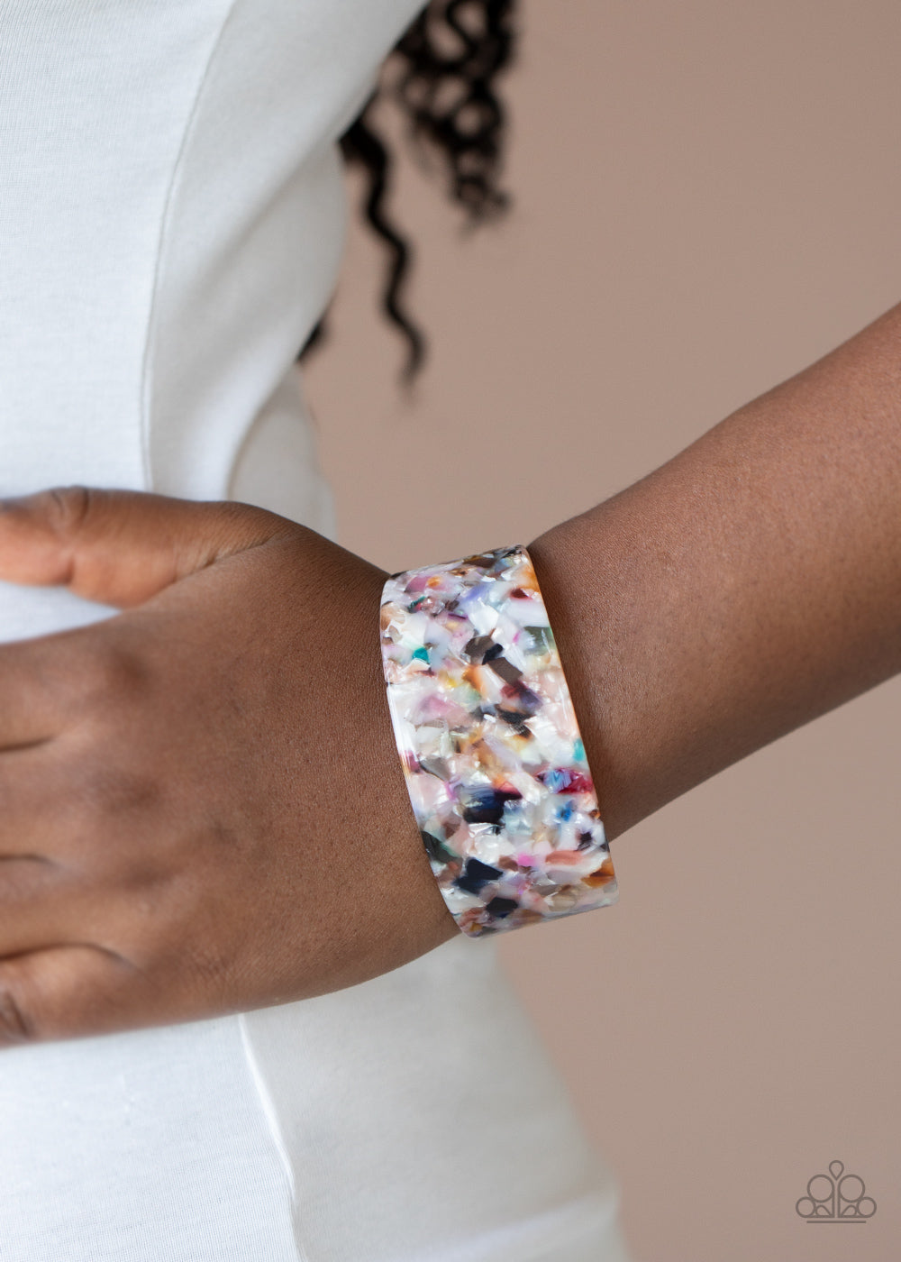 Paparazzi ♥ HAUTE Under The Collar - Multi ♥ Bracelet