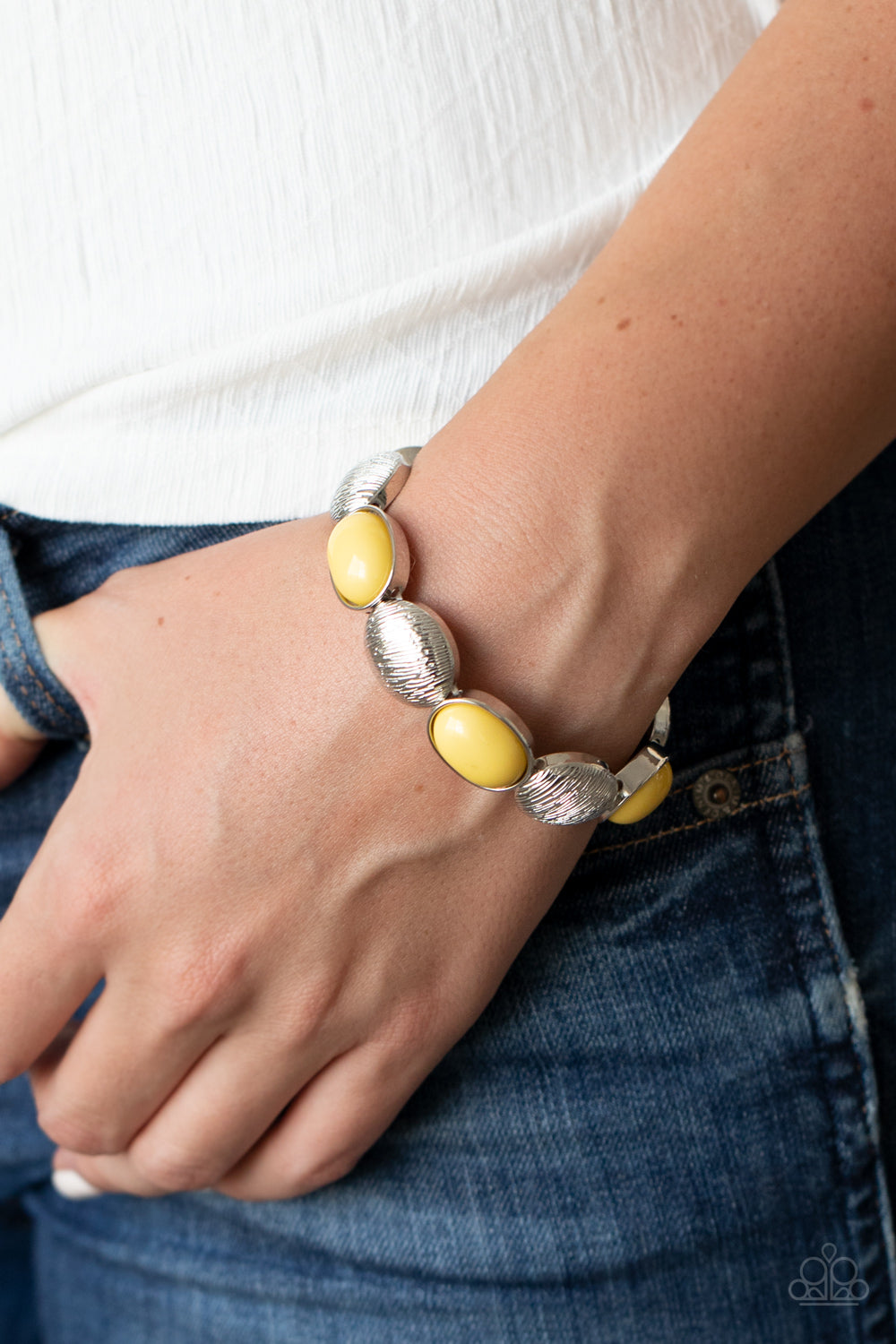 Paparazzi ♥ Decadently Dewy - Yellow ♥ Bracelet