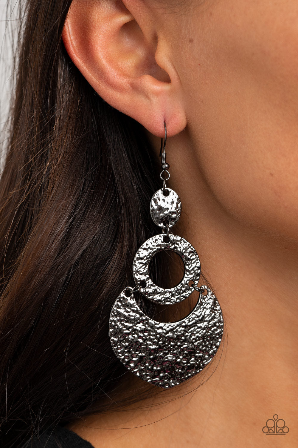 Paparazzi ♥ Shimmer Suite - Black ♥ Earrings