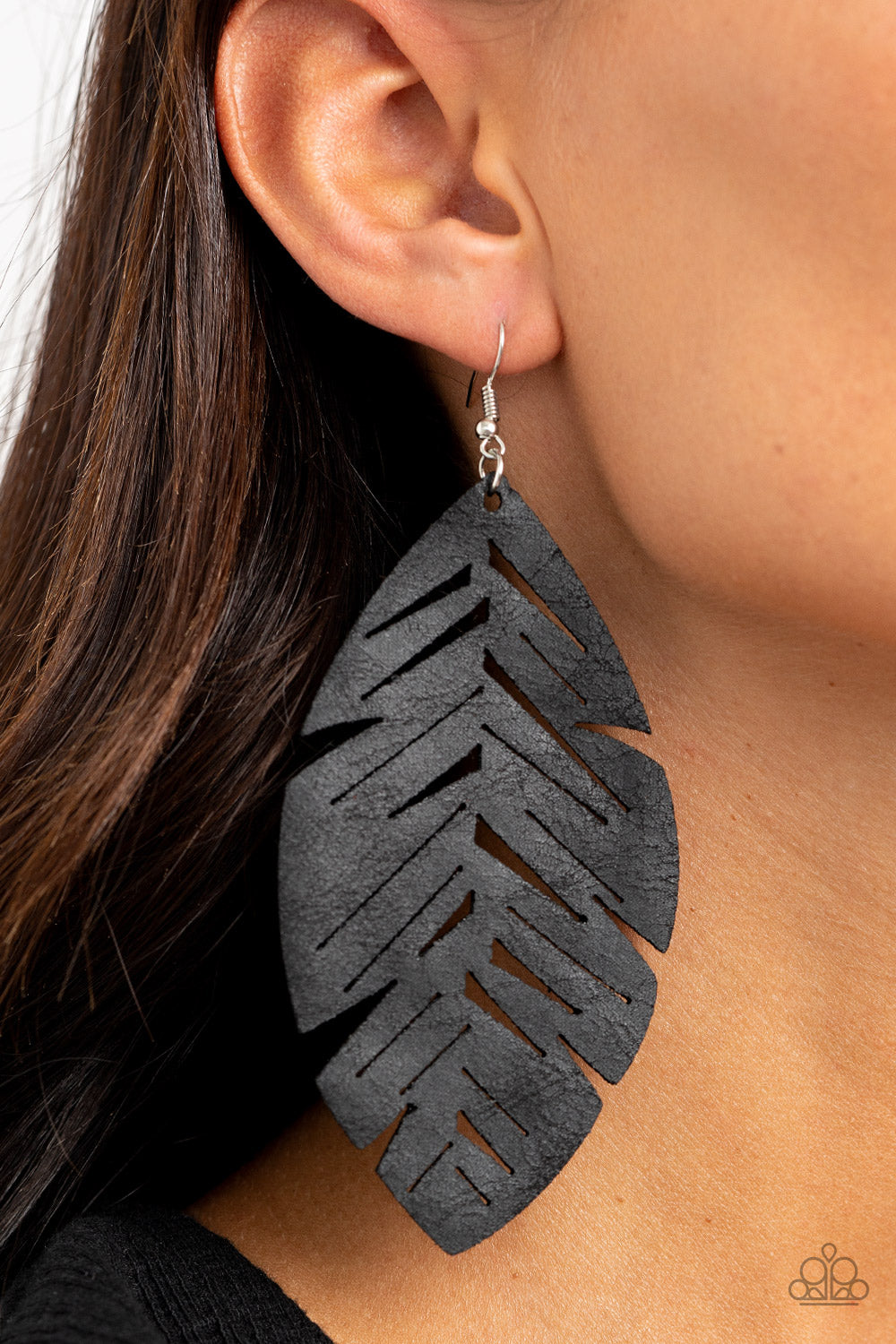 Paparazzi ♥ I Want To Fly - Black ♥ Earrings