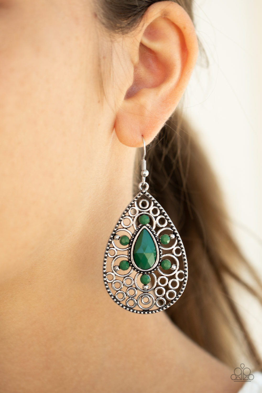 Paparazzi ♥ Modern Garden - Green ♥ Earrings