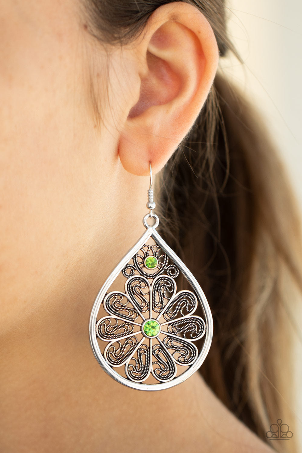 Paparazzi ♥ Whimsy Dreams - Green ♥ Earrings