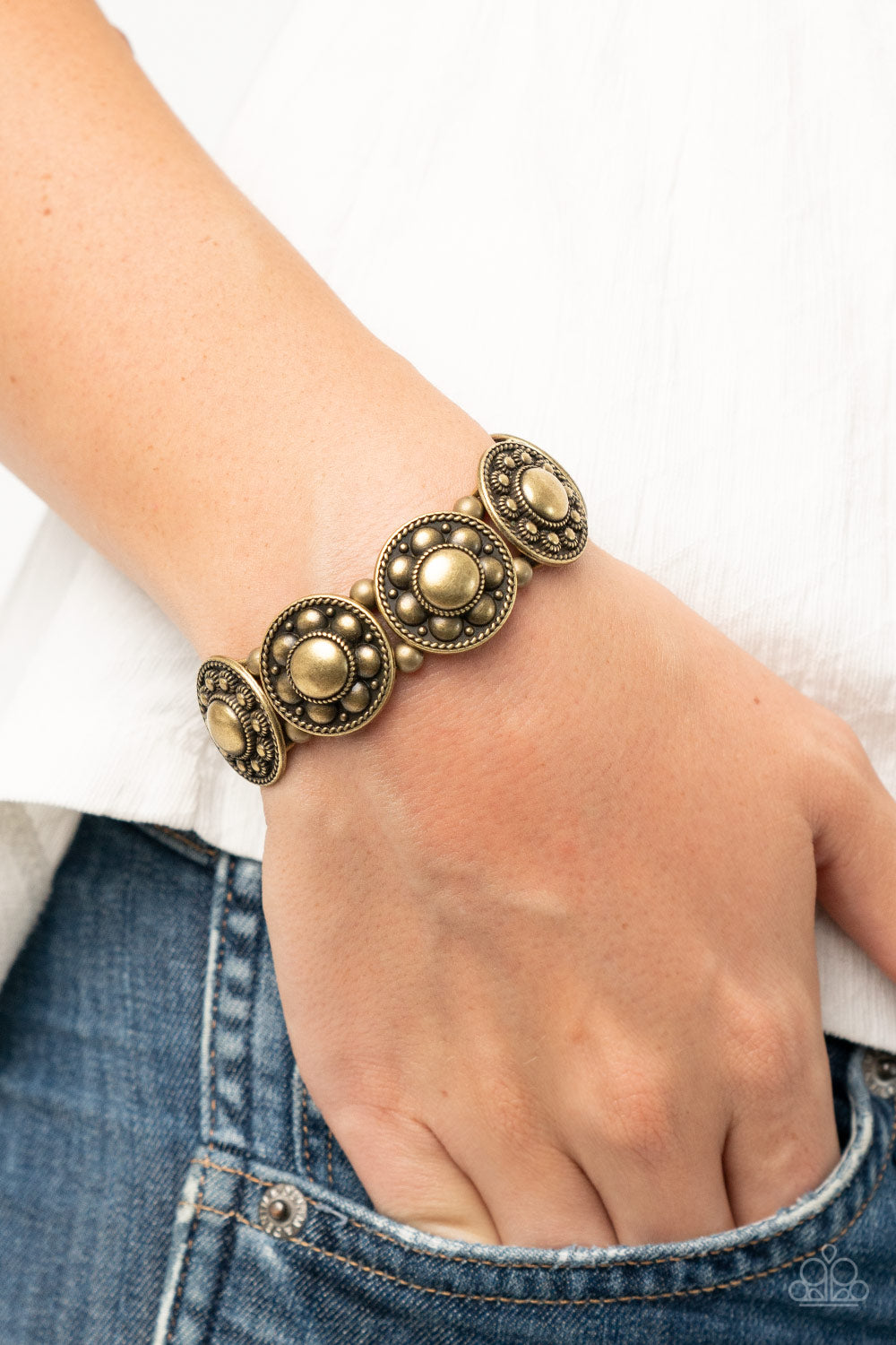 Paparazzi ♥ Rural Fields - Brass ♥ Bracelet