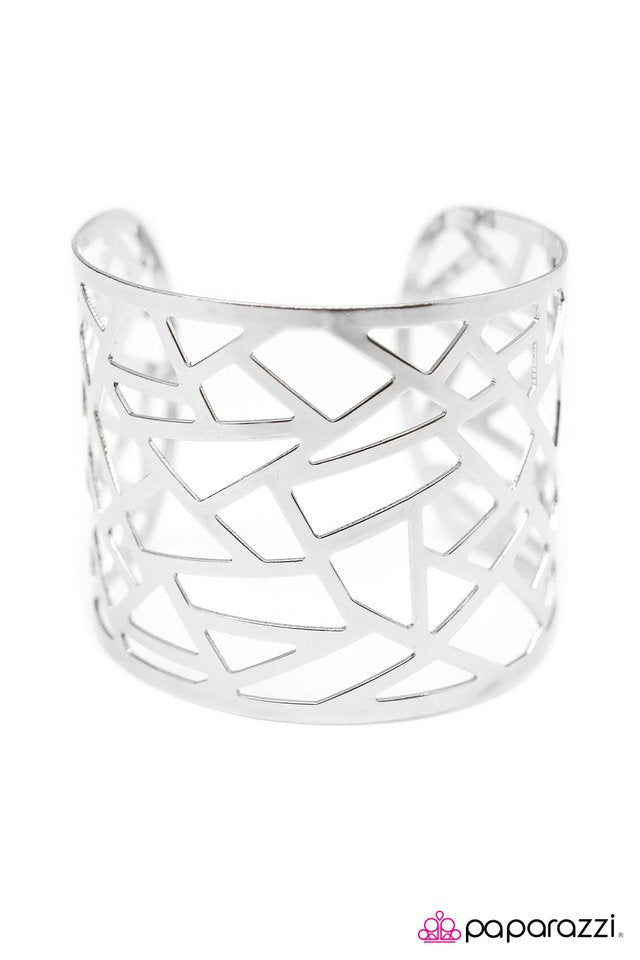 Paparazzi ♥ Fractured - Silver ♥ Bracelet