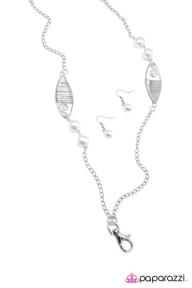 Paparazzi ♥ A Dash Of Class - White ♥ Lanyard