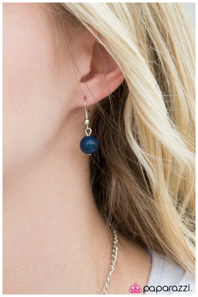 Paparazzi ♥ Part Of The Movement - Blue ♥ Necklace